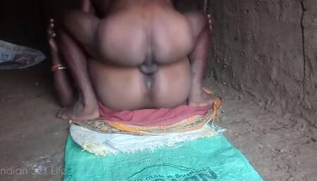 Indian Cheating Village Neighbour Bhabhi Fucked in Cattle Shed