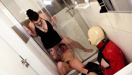 Foot fetish on pussy after shower