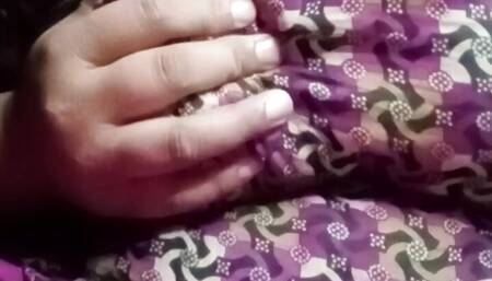 Desi mom big boobs and big ass hot video