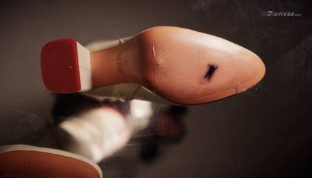 Giantess Teacher Crushes Shrunken Student