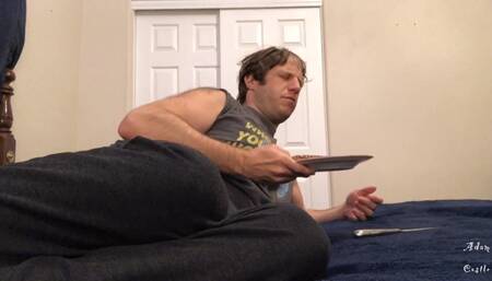 Bear Guy Jerks, Cums On Toast, & Eats It