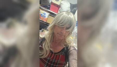 Sissy Crossdresser Husband Gangbang in Motel Room