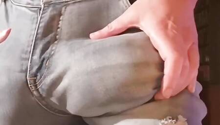 Obscene Jeansbulge