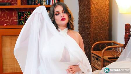 Molly Evans: Goddess in the Flesh