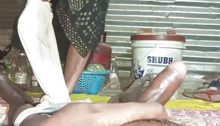 Bengali aunty ne land ko malish karke khud chudwa Li very hot sexy Indian aunty