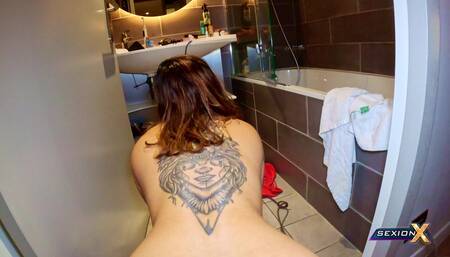 Nympho Freyja Masturbates