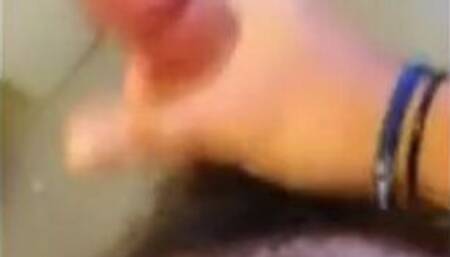 Osazo barbudo: paja en un wc publico - amateur bear daddy man