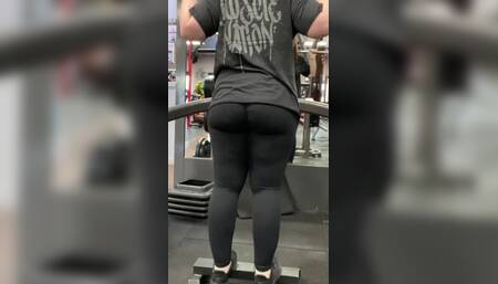 BBW Gym Babe Leg Day • Black Scrunch Bum Leggings • Curvy Ass Workout • Amateur Hot Milf Big Ass
