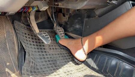 CRANKING IN MY SEXY GREEN LOW HEELS