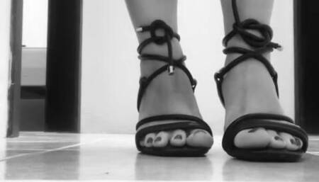 @tici_feet | Another giantess style video (preview) | Outro vídeo de gigantes! (prévia)