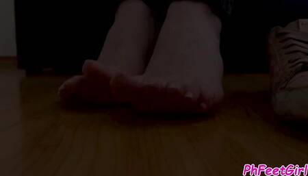 Perfect sweaty feet from dirty shoes with countdown