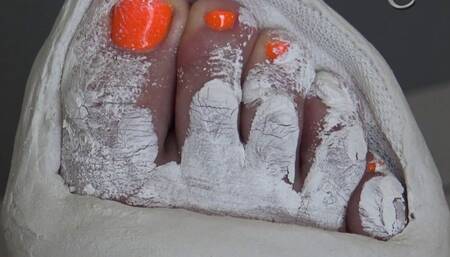 Feet cleaning after cast making