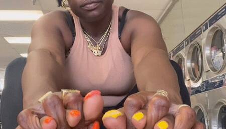 PUBLIC FOOT PLAT IN THE LAUNDRY MAT BY GODDESSMONAY