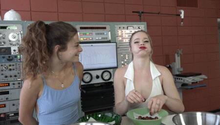 Nathalia and Sage Test Their Cheek Capacities With Grapes (MP4 - 720p)