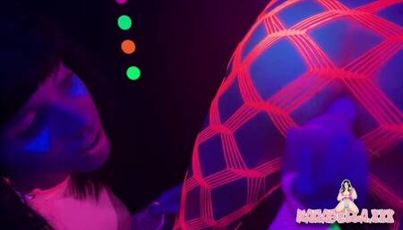 Karabella's Neon Cream Dream