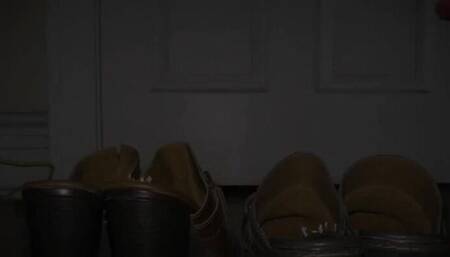 amaninheels | Giant Crossdresser | Unaware in My Mules - Part I (Teaser)