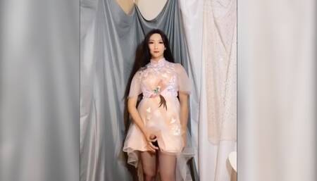 cute ladyboy pissing, masturbate and cumming on her hands for her fans