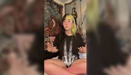 BigTittyGothEgg Dick Size 101