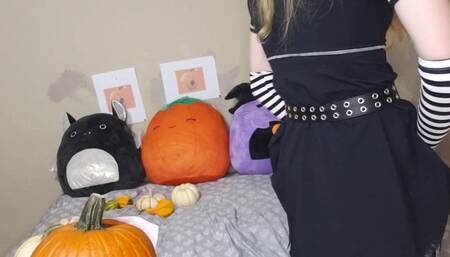 Best Halloween Special Ever: Trans Girl Breeds a Pumpkin