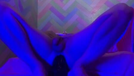 The Anal!zing Adventures of Sissy Krissy: 15” Midas Touch