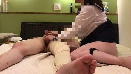 Tinderで出会った１９歳の大学生。コスプレ姿で騎乗位で突きまくる濃厚SEX。下からのアングルが生々しい素人のセックス フェラ/手コキ/騎乗位/正常位/バック/松葉崩し