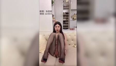 Asian Pi Sweet teen Ladyboy skoolgirl in pantyhose wank and cum on her hands