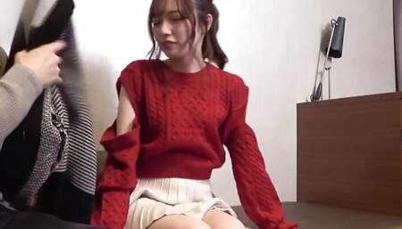 English Dubbing She is a woman who requests to be taken home in a mocking gesture and fucked creampie!