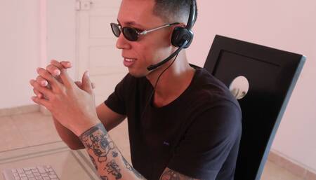 Me depilo y me masturbo para ir al club nocturno