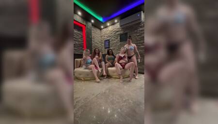 MY FIRST GIRL GANGBANG (5 Girls ????)