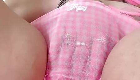 LunaMoongirl - Striptease and XL Dildo in Close-Up