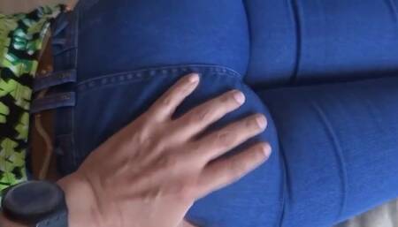 He puts his finger in my ass, licks my pussy, great fuck and cumshot in my hairy pussy