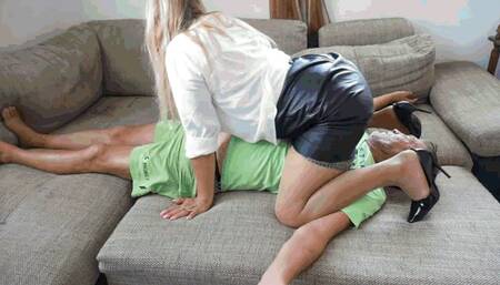 Sit with all your weight on his face! MP4 (1920x1080) FHD