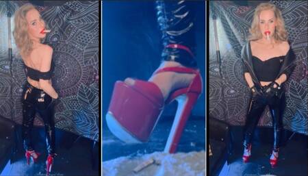 Sandy (grease) smokes 2 eve 120 at once for u