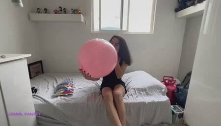 Owllete blows up and plays with cattex 18" balloon