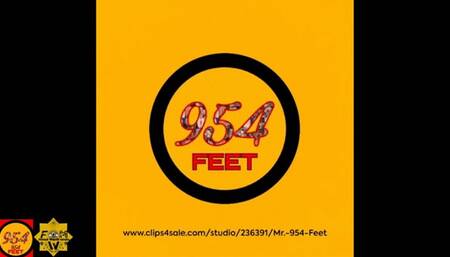 Post FJ cum play while she talks to her best friend about it