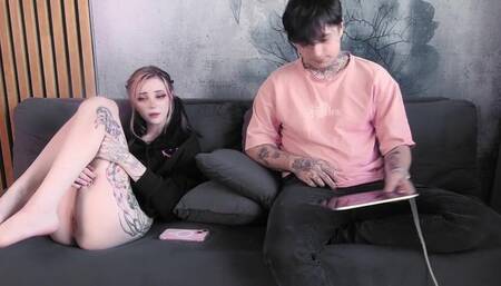 My stepsister masturbates beside me when I can't see - pinkloving ????