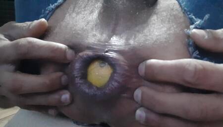 Hugeye asswallower