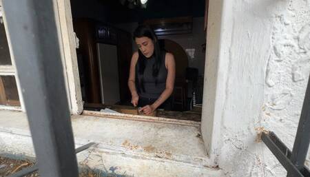 Kahina, it hits you so hard that it damages the box of your car