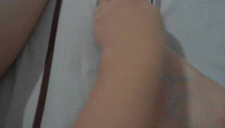 Massage on my goddess feet. Do you want to do it on me?