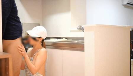 美乳の現役女子大生が可愛すぎて大興奮♡キッチンでSEX♡takarisa-coupule/素人カップル/女子大生/スタイル抜群/美少女／エプロン