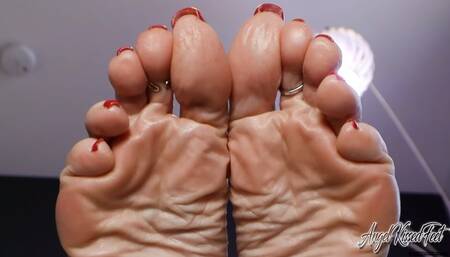 Stare Up At Perfection (MP4-HD 720p)