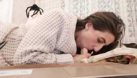 Dildo Throating on Cam