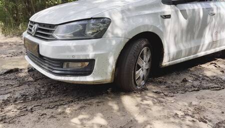 ASIA HARD STUCK IN THE MUD FOREST_4K HDR Dolby Vision_FULL VIDEO 37 MIN__