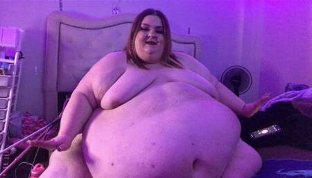 Massivelysweet Rubs Massive Fupa