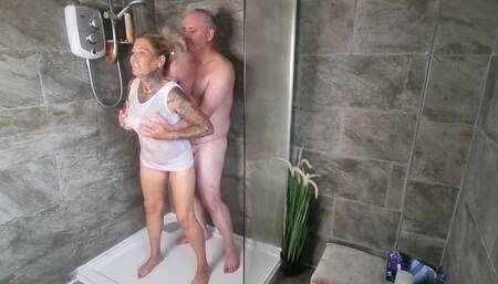 Wet T-shirt for Emma Before Fucking in the Shower