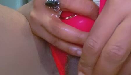 Watch me please my phat pussy