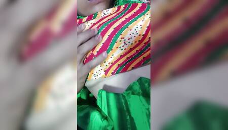 Desi Bhabhi Jungle Me Jackie Phone Pe Boyfriend Say Fingering Sex Pani Nikal Dungi.