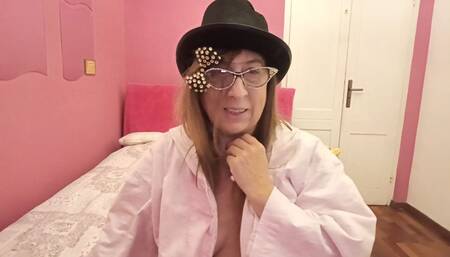 Veronica Rossi Official - Hairbrush Masturbation