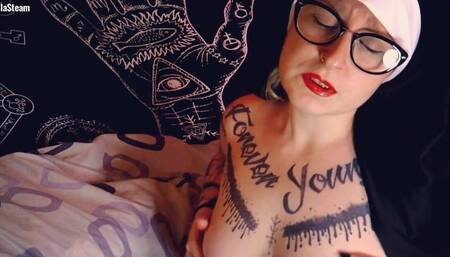 Video 5 Minutes Monjita Playing with Her Tits
