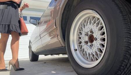 Grand Marquis Cranking in Pumps & Pantyhose on the Pedals